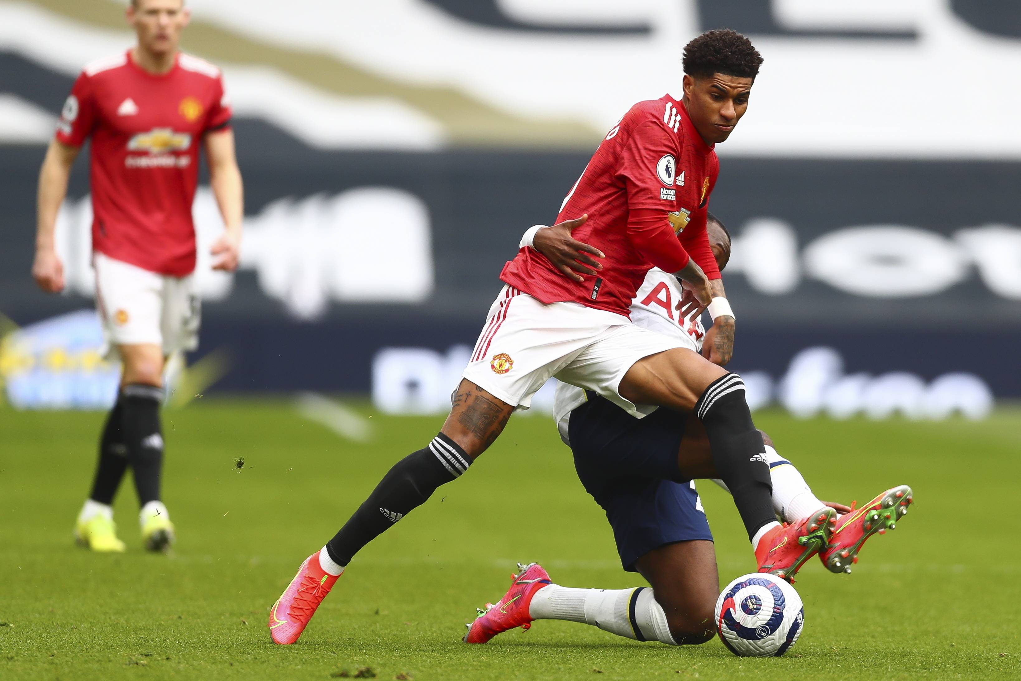 由于地势和 由于地势和